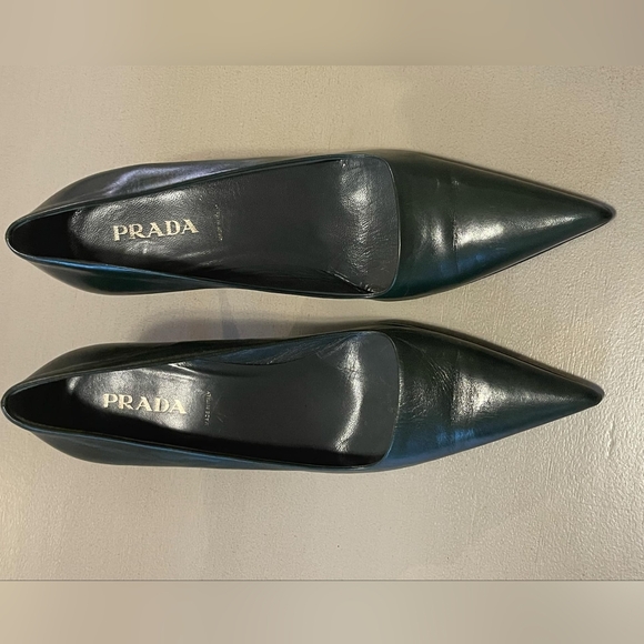 Prada forest green leather pointed toe heels size 38 vintage - Picture 4 of 5